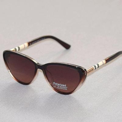 عینک آفتابی زنانه چشم گربه ایی مثلثی UV400 پلاریزه باربری Burberry