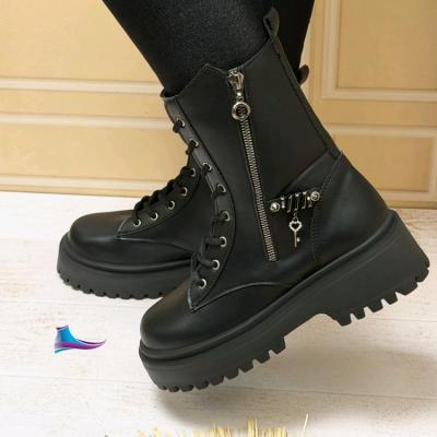 نیم بوت زنانه بغل زیپ با زیره پیو و لژ 5 سانت در رنگ مشکی 805