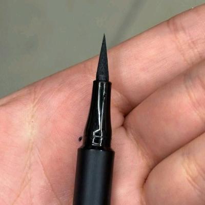 خط چشم ماژیکی شیگلم