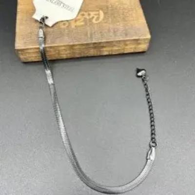دستبند استیل طرح ماری رنگ مشکی (پست پیشتاز پس کرایه)