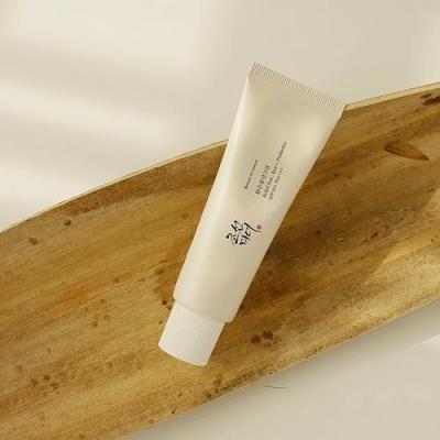 کرم ضد آفتاب بی رنگ spf50 مدل برنج بیوتی آف کره