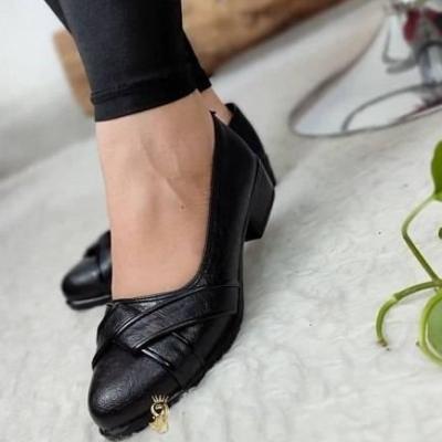 کالج مدل گلدیس