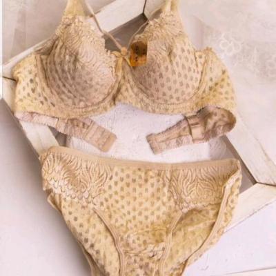 ست لباس زیر زنانه مجلسی ست لباس زیر فنردار دانتل