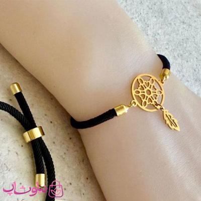 دستبند زنانه آسانسوری با بند مشکی و پلاک طلایی آویزدار برگ کد 159