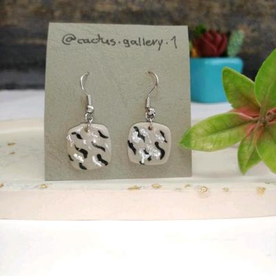 گوشواره خمیری خاکستری