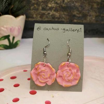 گوشواره خمیری گل رز صورتی