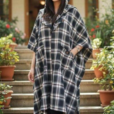 پانچو بافت زنانه نخی چهارخونه بهاره مدل آناهیتا فری سایز بزرگ